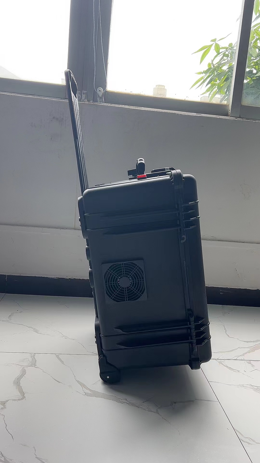 矿区手拉箱型移动通信干扰器